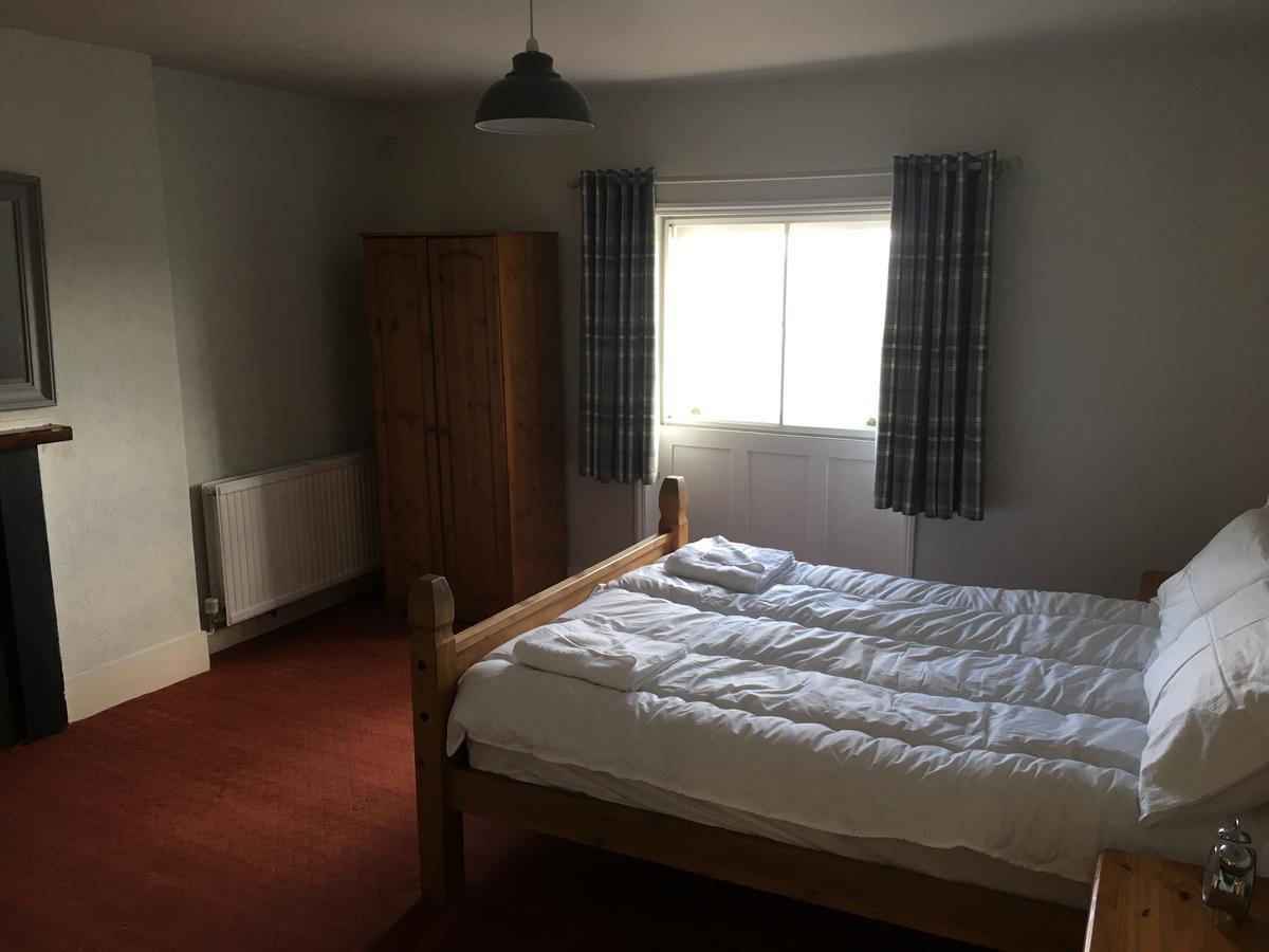 The Cross Keys Hotel Llanymynech ภายนอก รูปภาพ