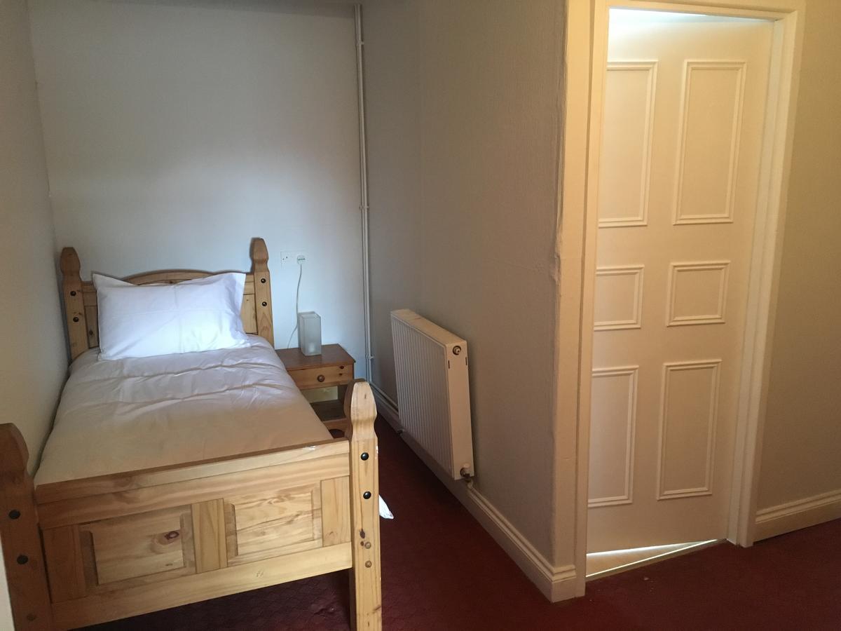 The Cross Keys Hotel Llanymynech ภายนอก รูปภาพ
