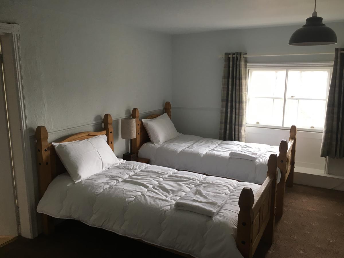 The Cross Keys Hotel Llanymynech ภายนอก รูปภาพ