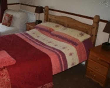 The Cross Keys Hotel Llanymynech ภายนอก รูปภาพ